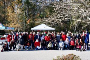 VOLUNTEERS HOLIDAY GIVE AWAY (1)